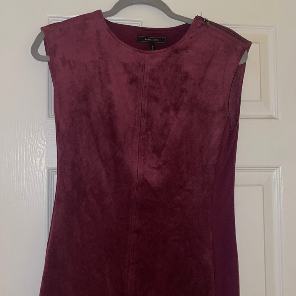 BCBG Sleeveless Karlee Faux Leather Zipper Detail Burgundy Shift Mini Dress XS-